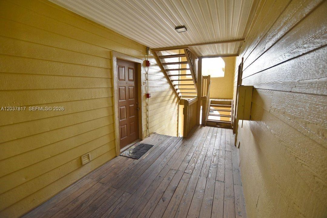 В аренду: $1,700 (2 спален, 1 ванн, 902 Квадратных фут)