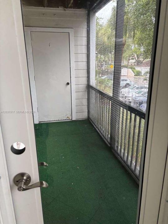 В аренду: $1,700 (2 спален, 1 ванн, 902 Квадратных фут)