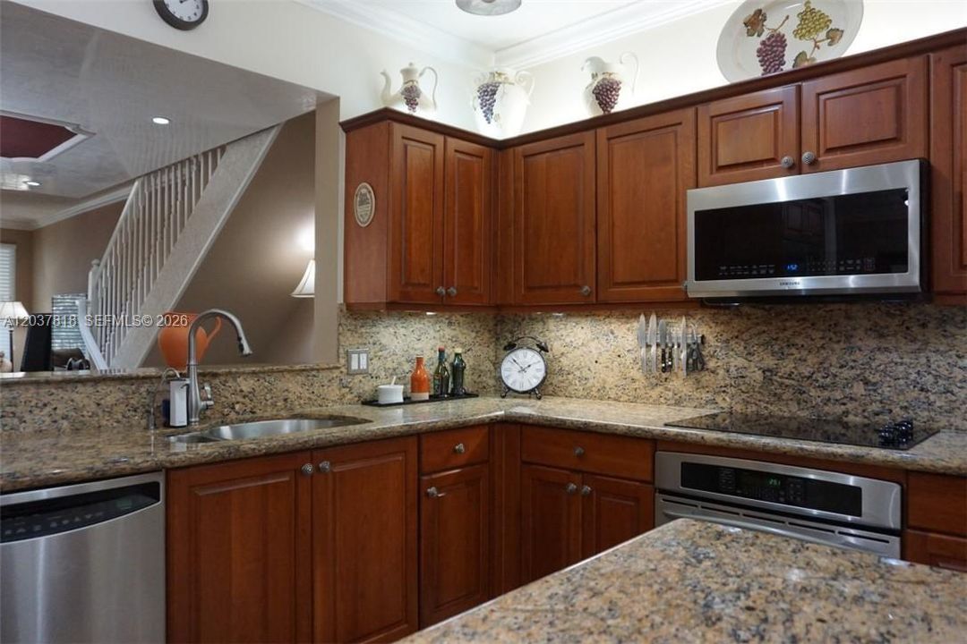 En Renta: $5,500 (3 camas, 2 baños, 2040 Pies cuadrados)