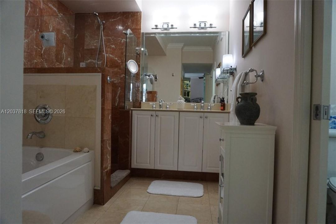 En Renta: $5,500 (3 camas, 2 baños, 2040 Pies cuadrados)