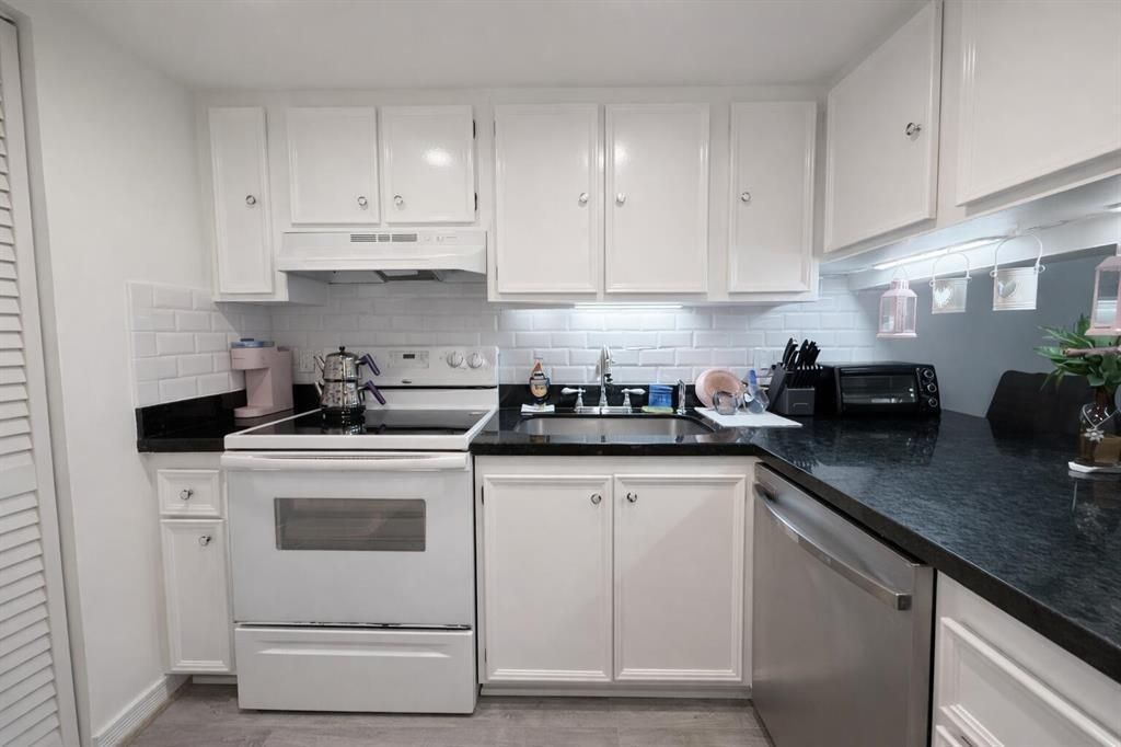 kitchenb