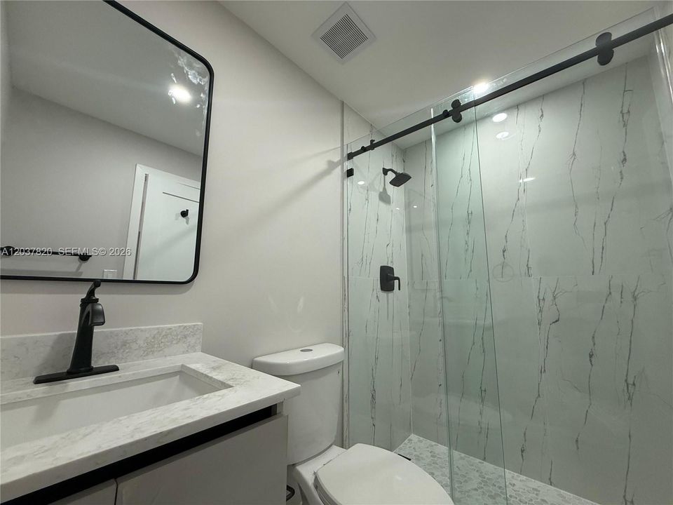 В аренду: $3,300 (3 спален, 3 ванн, 1336 Квадратных фут)