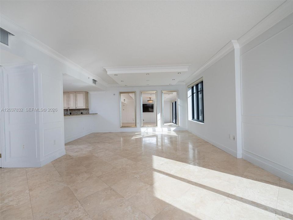 For Rent: $15,000 (3 beds, 3 baths, 3039 Square Feet)