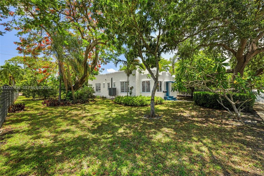 For Rent: $3,800 (3 beds, 2 baths, 1428 Square Feet)