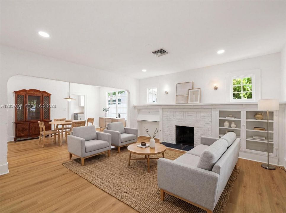 For Rent: $3,800 (3 beds, 2 baths, 1428 Square Feet)