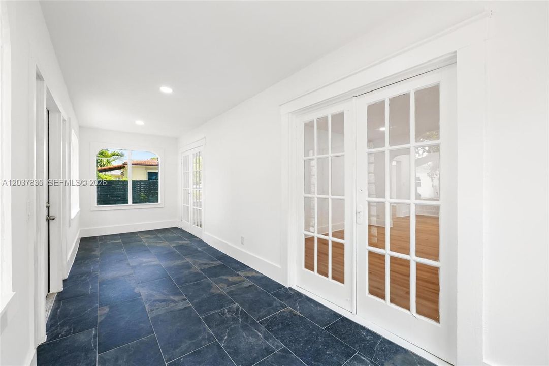 For Rent: $3,800 (3 beds, 2 baths, 1428 Square Feet)