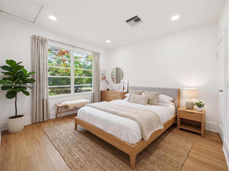 For Rent: $3,800 (3 beds, 2 baths, 1428 Square Feet)