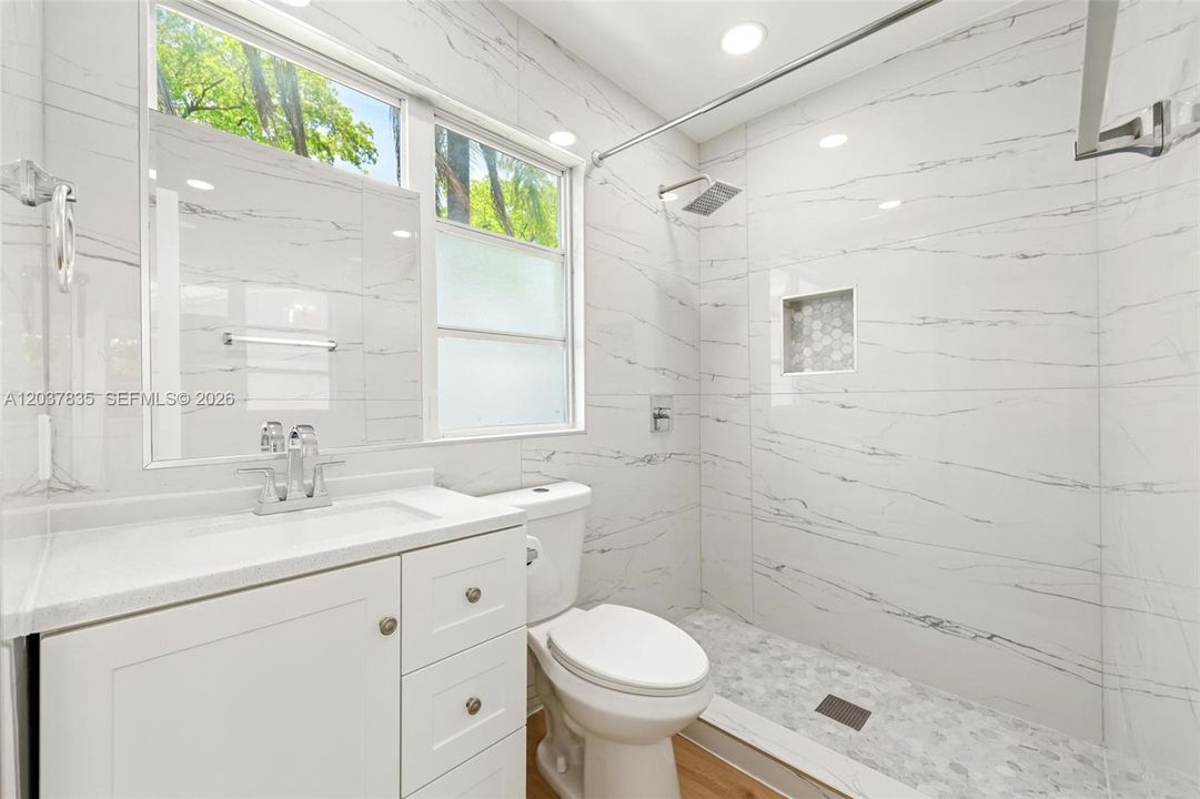 For Rent: $3,800 (3 beds, 2 baths, 1428 Square Feet)