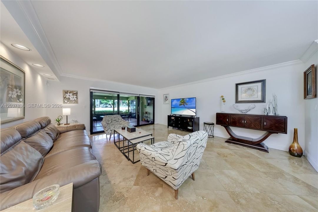 For Sale: $789,000 (3 beds, 2 baths, 1542 Square Feet)