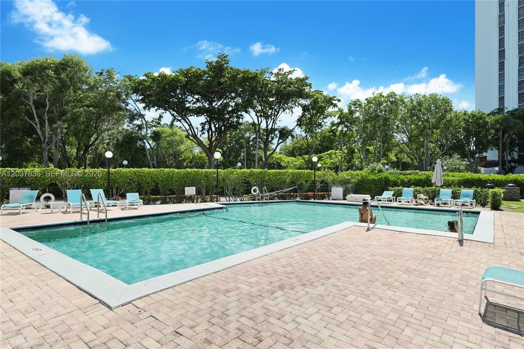 For Sale: $789,000 (3 beds, 2 baths, 1542 Square Feet)