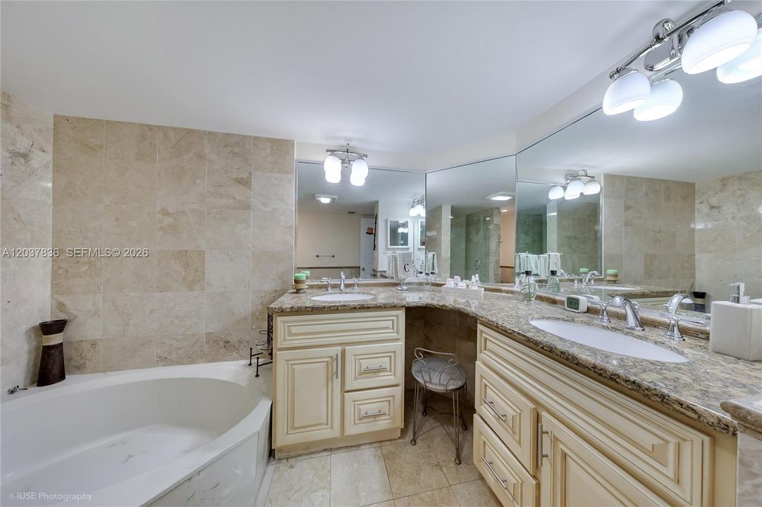 For Sale: $789,000 (3 beds, 2 baths, 1542 Square Feet)