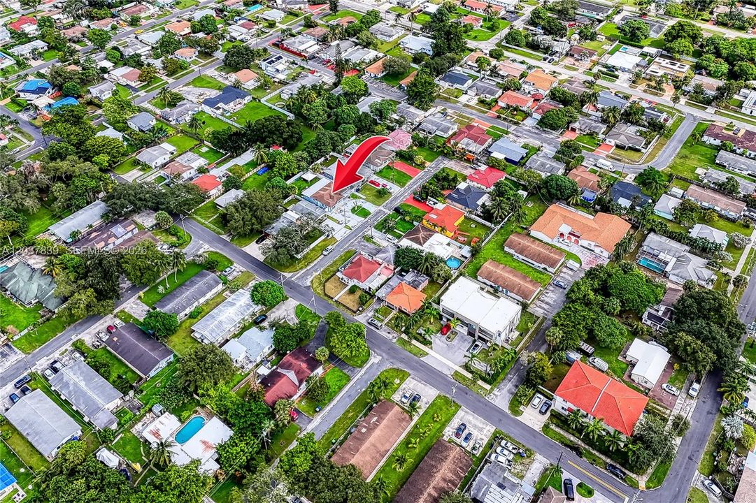 В аренду: $3,800 (3 спален, 2 ванн, 1492 Квадратных фут)