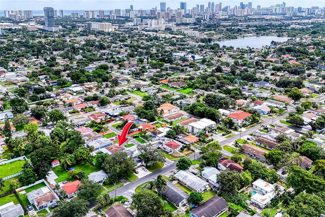 В аренду: $3,800 (3 спален, 2 ванн, 1492 Квадратных фут)