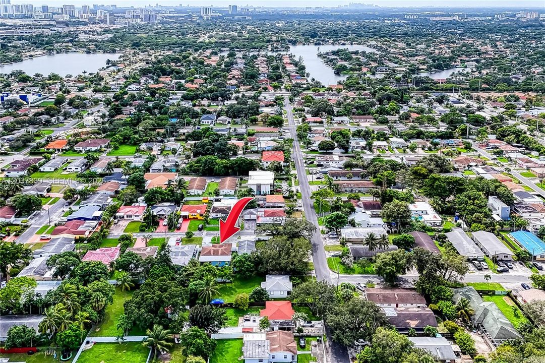 В аренду: $3,800 (3 спален, 2 ванн, 1492 Квадратных фут)