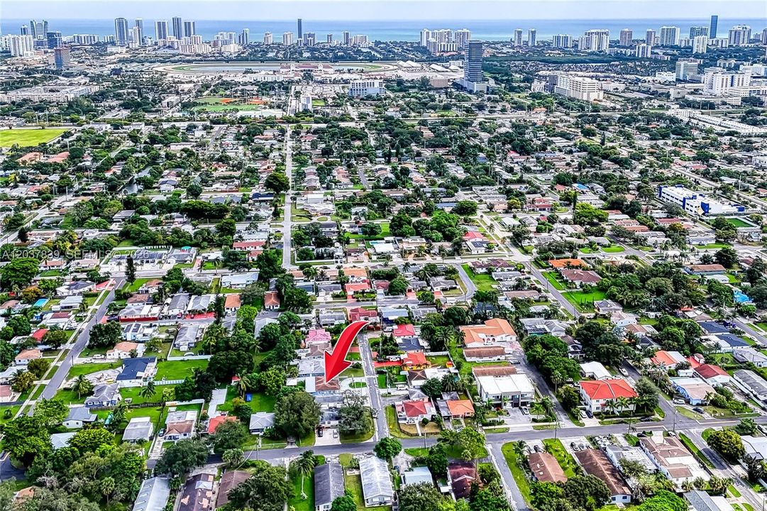 В аренду: $3,800 (3 спален, 2 ванн, 1492 Квадратных фут)