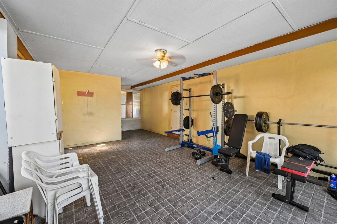 15-web-or-mls-Avenue S-S1206-015