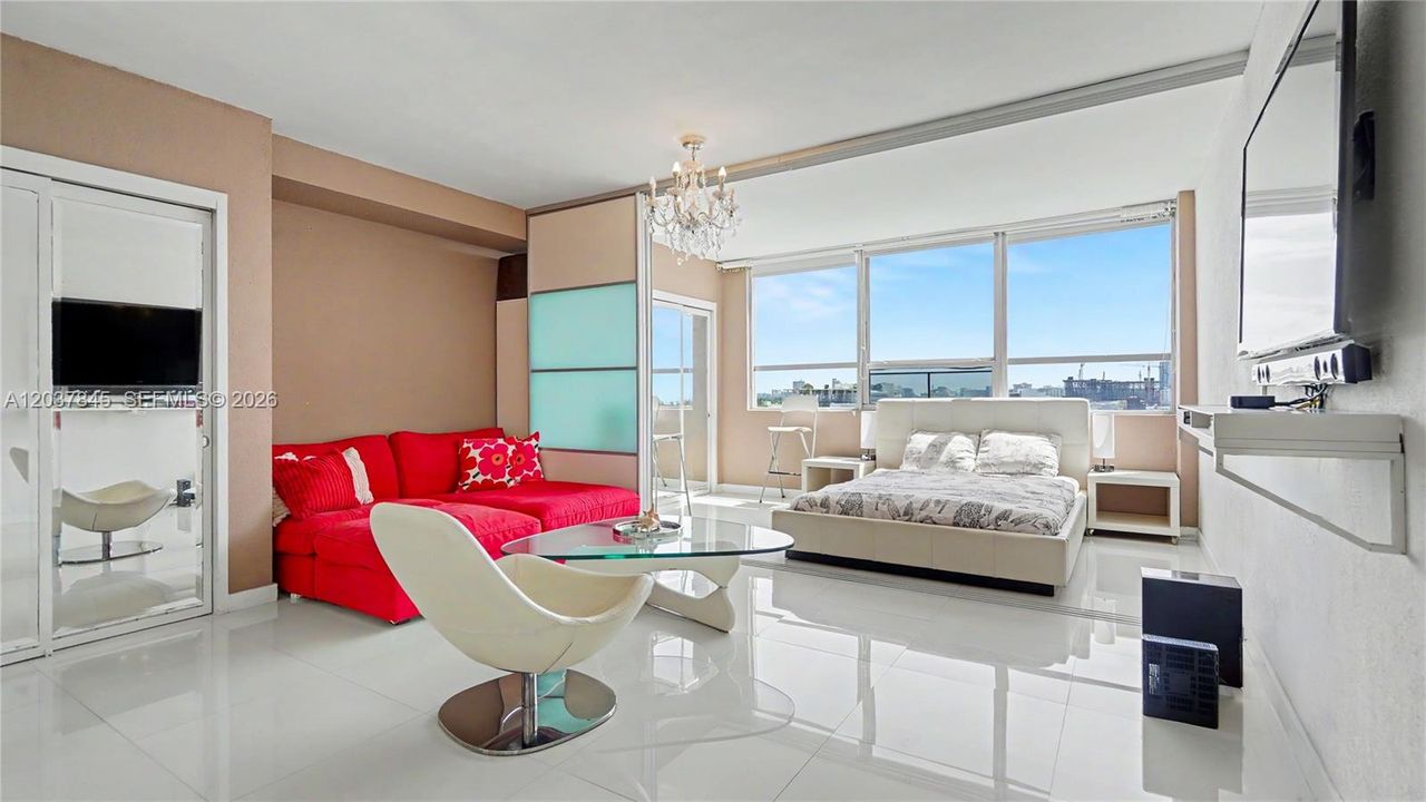 For Sale: $285,000 (0 beds, 1 baths, 472 Square Feet)
