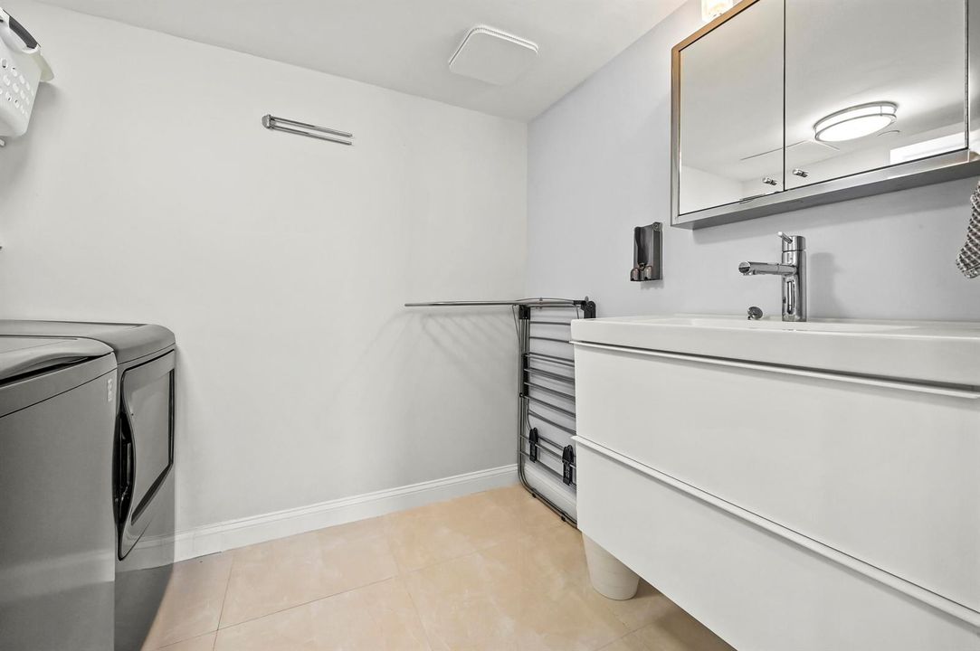 4000 N Ocean Dr APT 2004 Riviera Beach,
