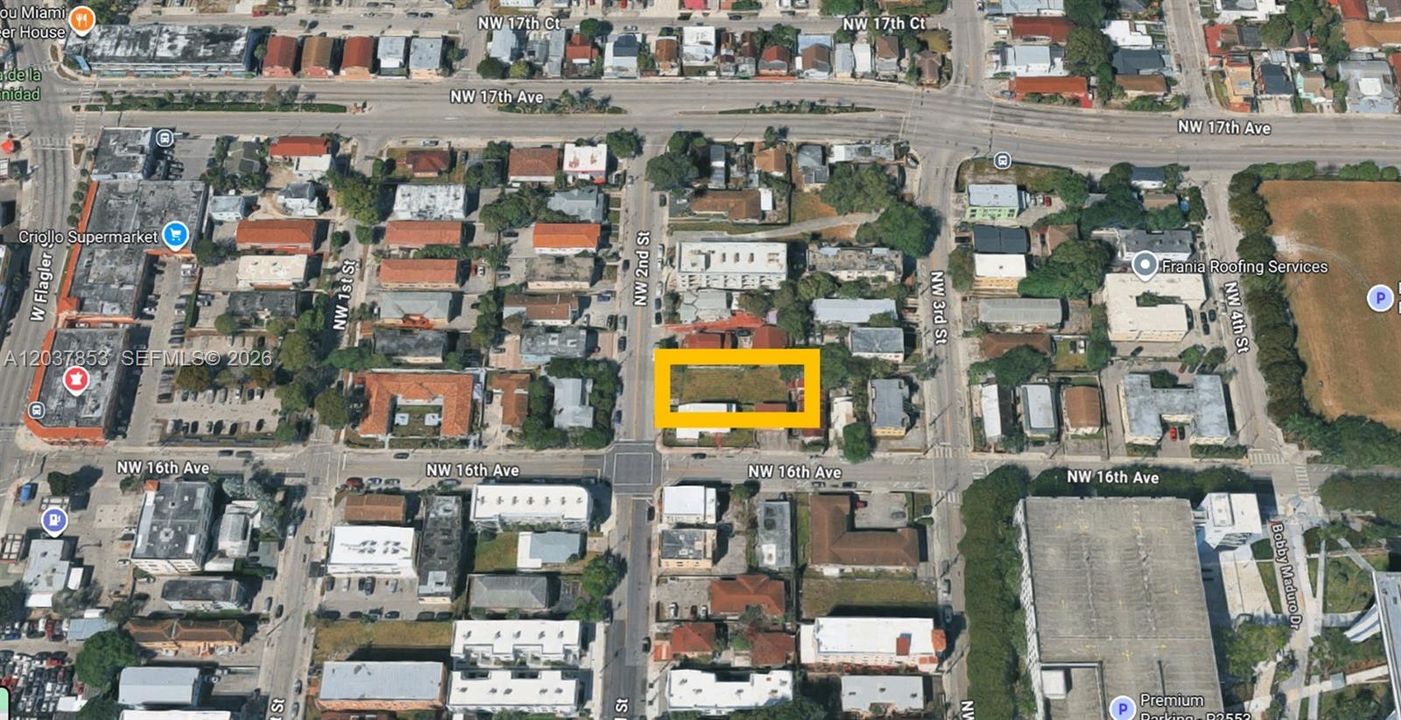 На продажу: $1,200,000 (0.16 acres)
