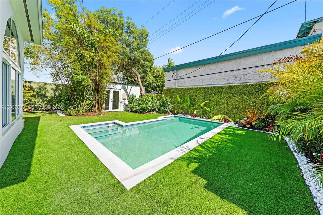 En Renta: $15,900 (4 camas, 4 baños, 3280 Pies cuadrados)