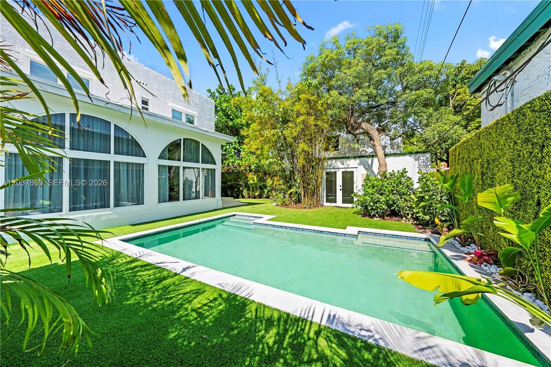 En Renta: $15,900 (4 camas, 4 baños, 3280 Pies cuadrados)