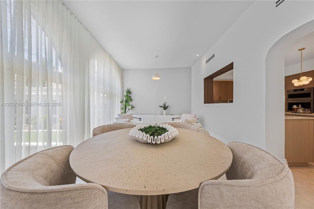En Renta: $15,900 (4 camas, 4 baños, 3280 Pies cuadrados)
