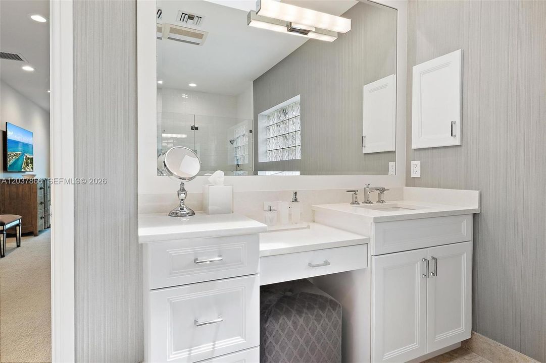For Sale: $3,500,000 (2 beds, 2 baths, 1886 Square Feet)