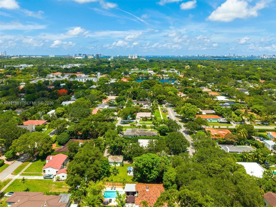 For Sale: $1,475,000 (3 beds, 2 baths, 1701 Square Feet)