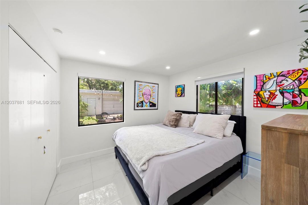 For Sale: $1,475,000 (3 beds, 2 baths, 1701 Square Feet)