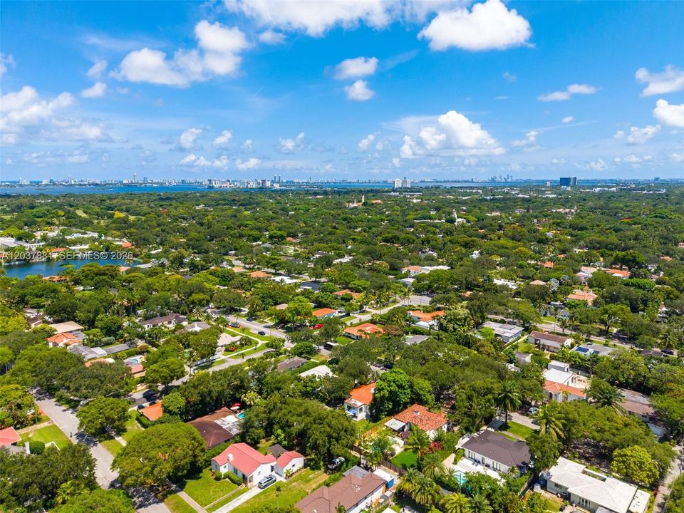 For Sale: $1,475,000 (3 beds, 2 baths, 1701 Square Feet)