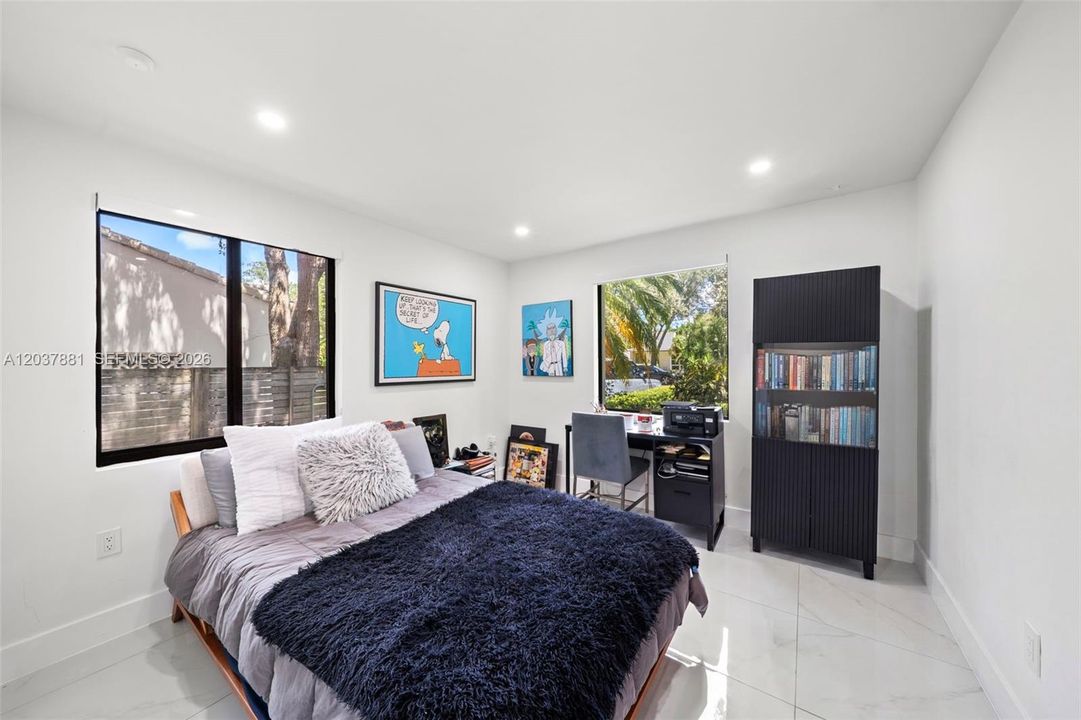 For Sale: $1,475,000 (3 beds, 2 baths, 1701 Square Feet)