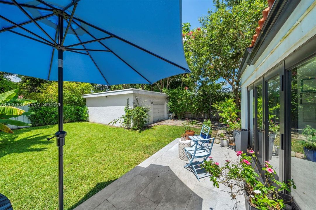 For Sale: $1,475,000 (3 beds, 2 baths, 1701 Square Feet)