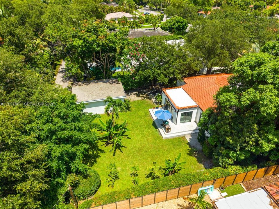 For Sale: $1,475,000 (3 beds, 2 baths, 1701 Square Feet)
