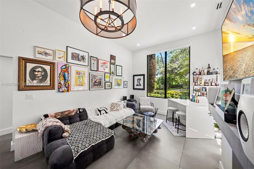 For Sale: $1,475,000 (3 beds, 2 baths, 1701 Square Feet)