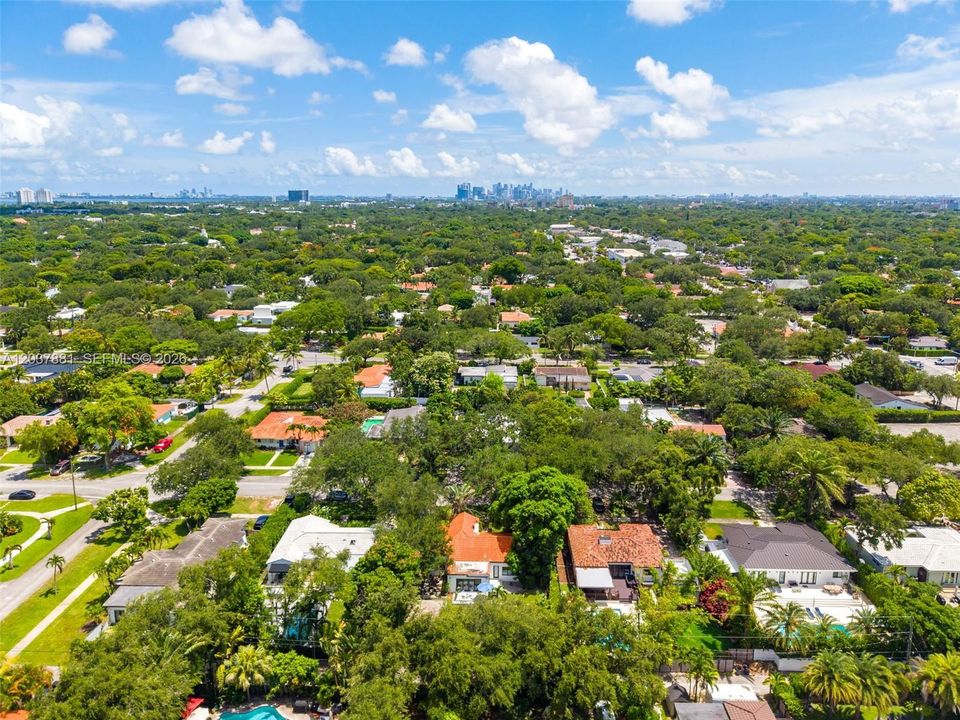 For Sale: $1,475,000 (3 beds, 2 baths, 1701 Square Feet)