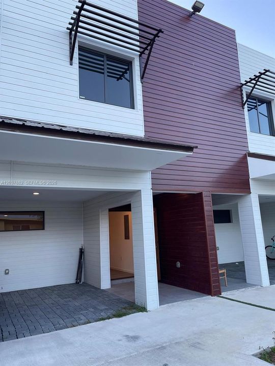 En Venta: $410,000 (3 camas, 2 baños, 1236 Pies cuadrados)