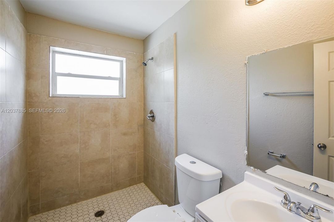 В аренду: $3,440 (4 спален, 2 ванн, 1448 Квадратных фут)