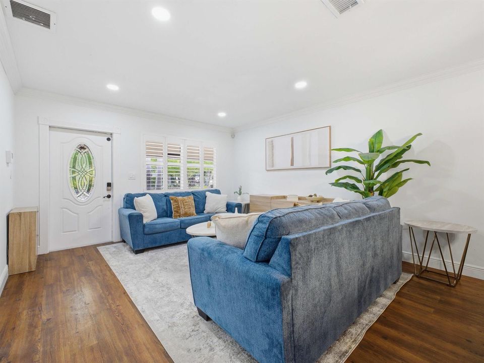 Living Unit Entry