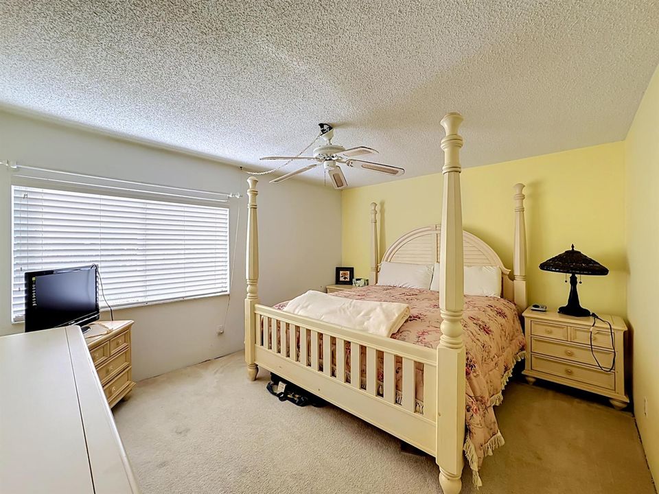 1310 NE 14th Court #K17-36