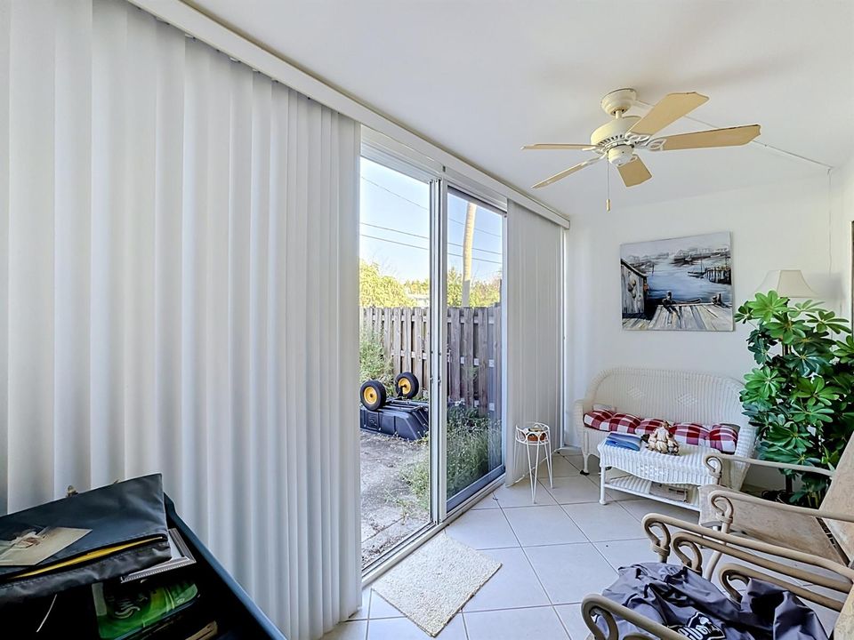 1310 NE 14th Court #K17-40