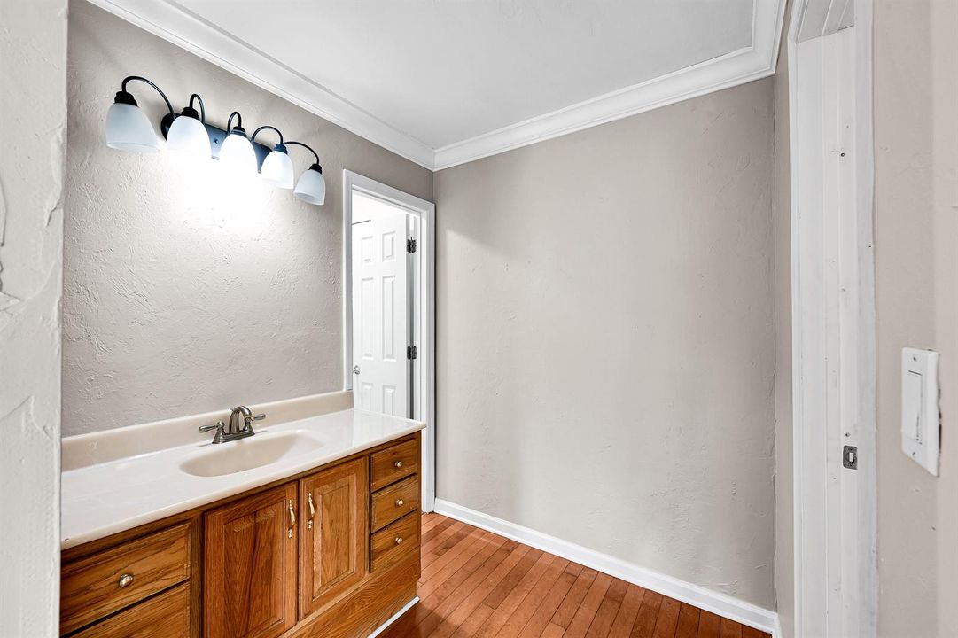 901 SE 12th Ave 00041