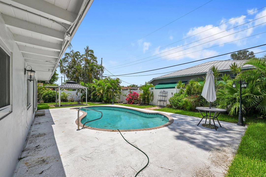 901 SE 12th Ave 00027