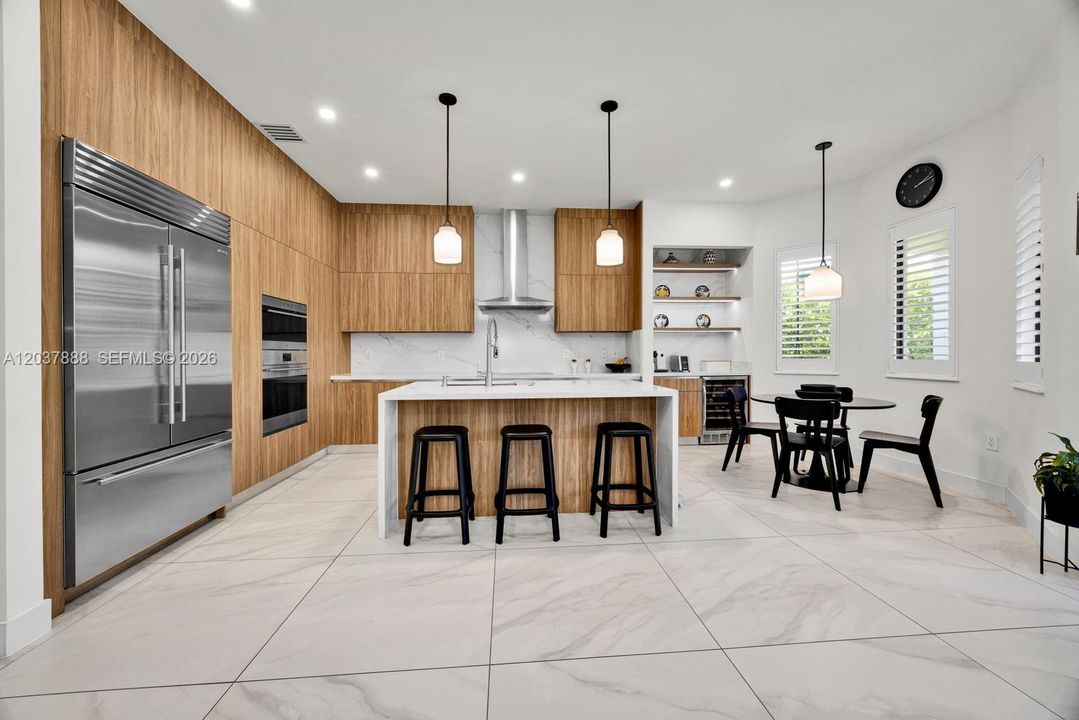 For Sale: $1,980,000 (5 beds, 4 baths, 3686 Square Feet)