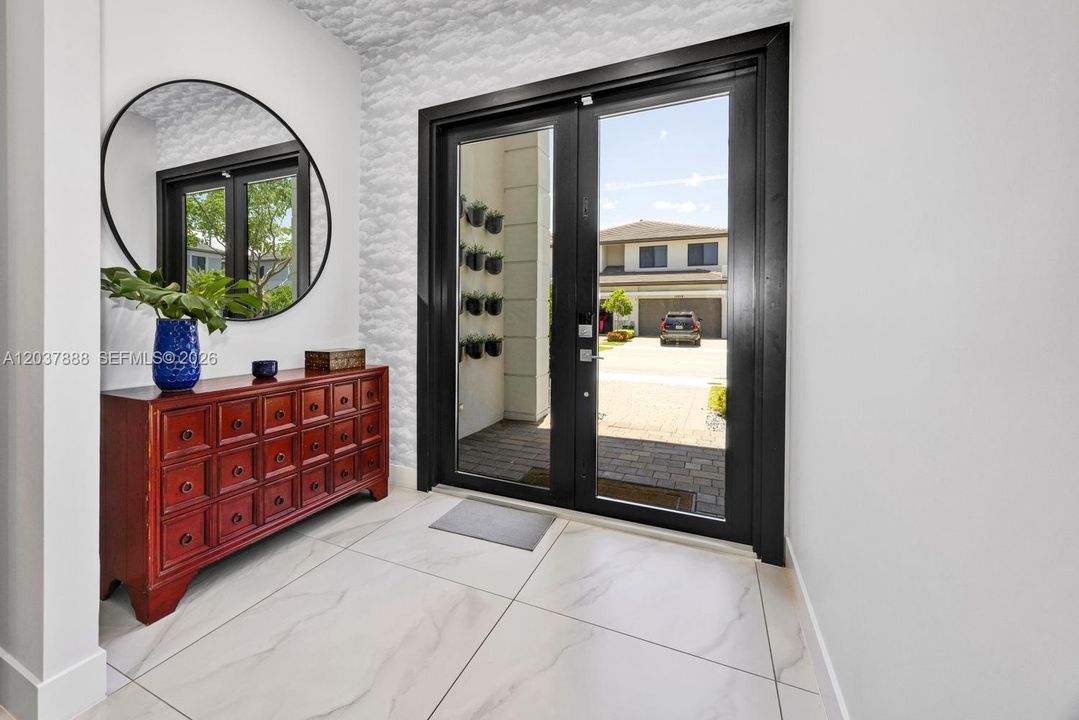 For Sale: $1,980,000 (5 beds, 4 baths, 3686 Square Feet)