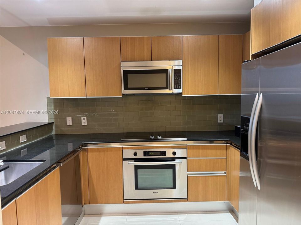En Renta: $3,100 (1 camas, 1 baños, 945 Pies cuadrados)
