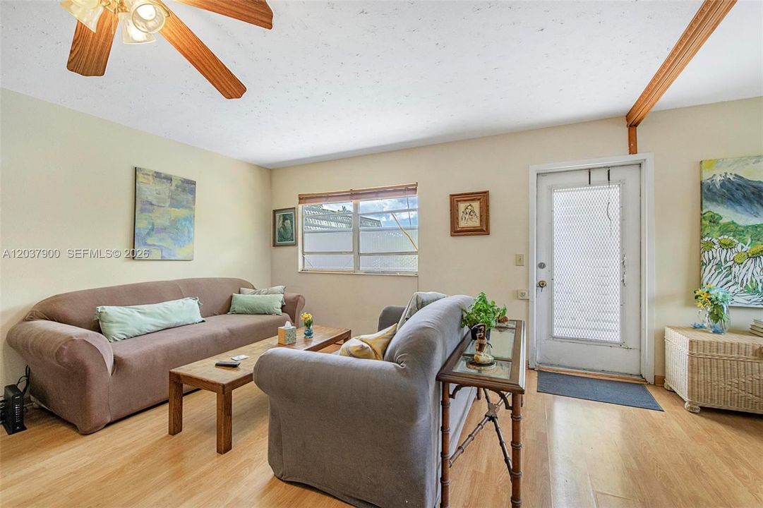 For Sale: $58,000 (2 beds, 2 baths, 883 Square Feet)