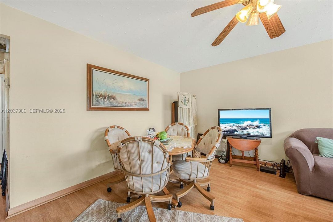 For Sale: $58,000 (2 beds, 2 baths, 883 Square Feet)
