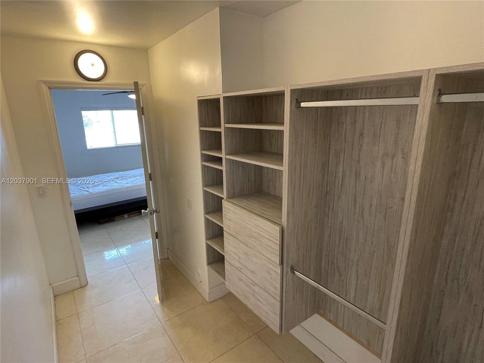 В аренду: $2,000 (1 спален, 1 ванн, 659 Квадратных фут)