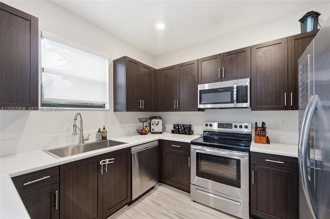 For Sale: $429,000 (3 beds, 2 baths, 1442 Square Feet)
