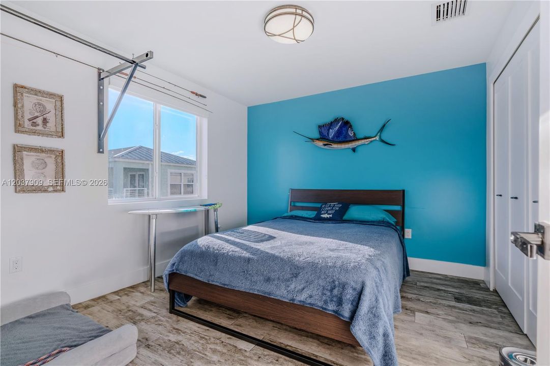 For Sale: $949,000 (3 beds, 2 baths, 1675 Square Feet)